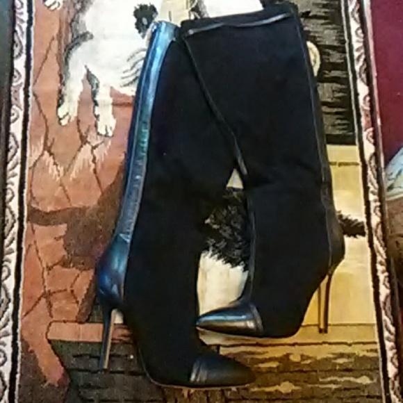 Boots - Picture 3 of 6